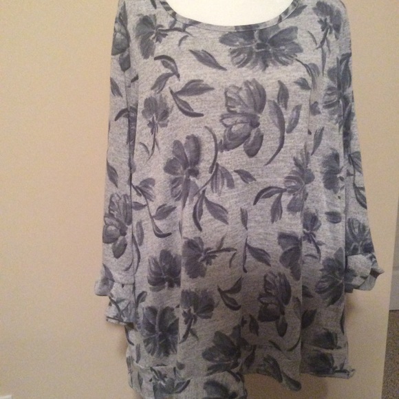Westport Tops - Gray/blue knit tunic